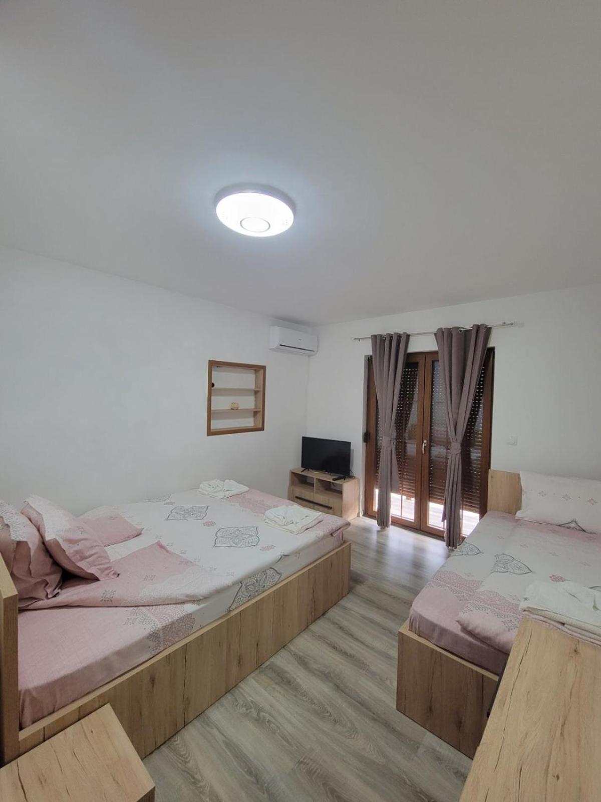 Eleon Motel Brezovica Exterior foto